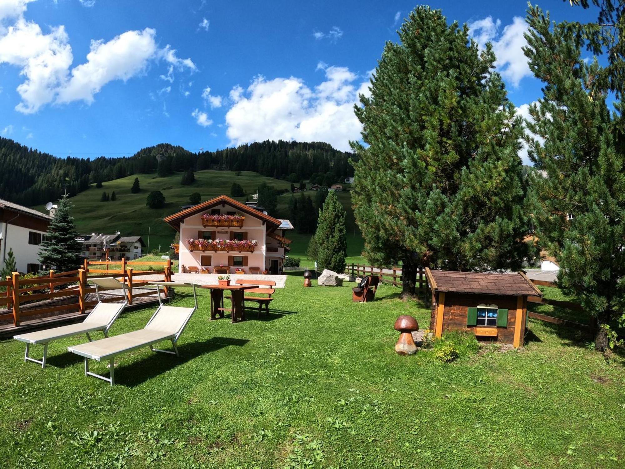 Apartament Cesa Mandi E Miky Canazei Zewnętrze zdjęcie