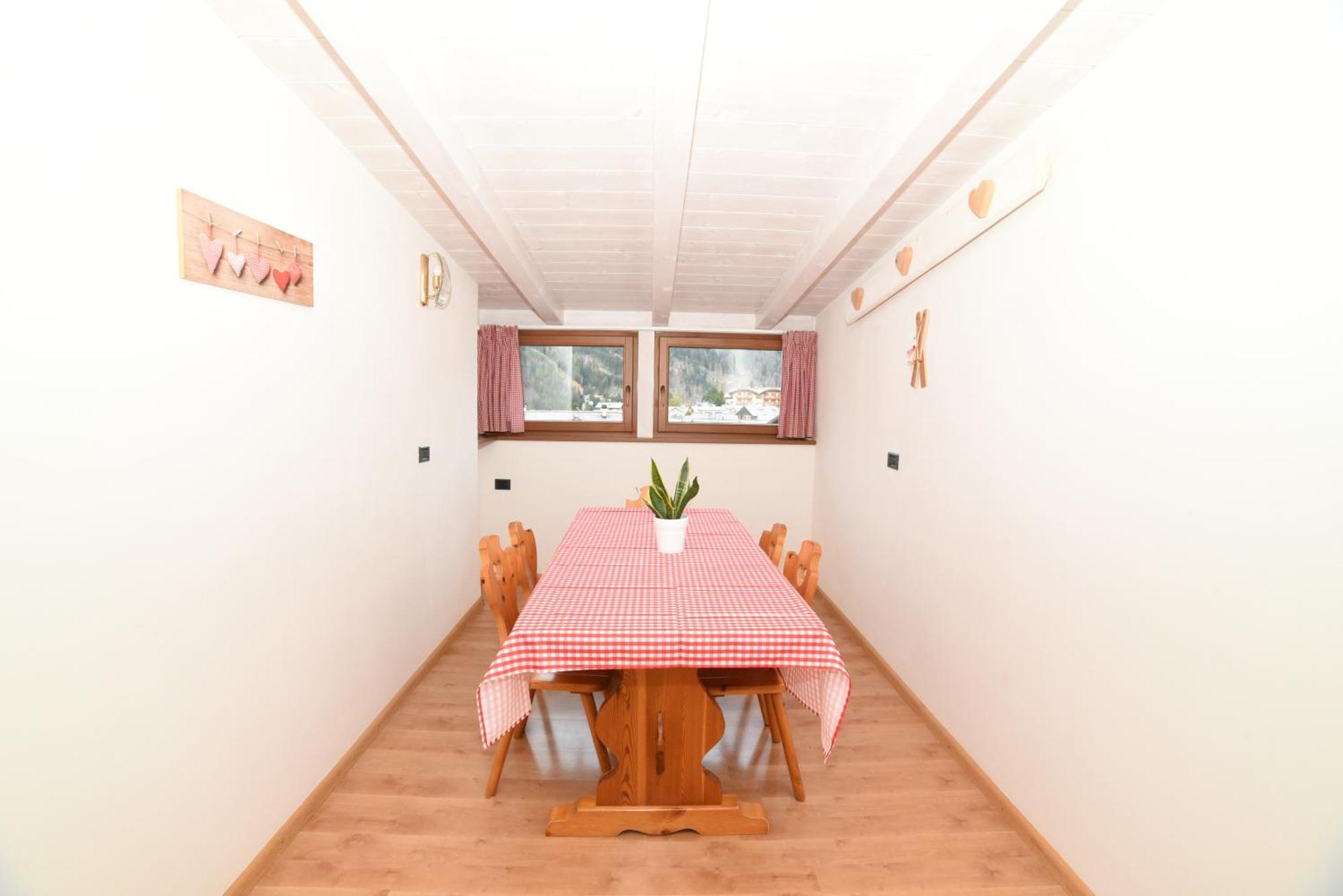 Apartament Cesa Mandi E Miky Canazei Zewnętrze zdjęcie